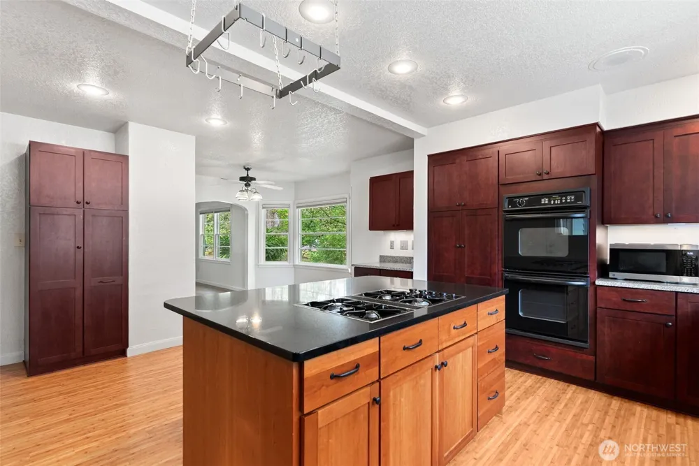 8123 Veterans Drive SW Lakewood, WA 98498