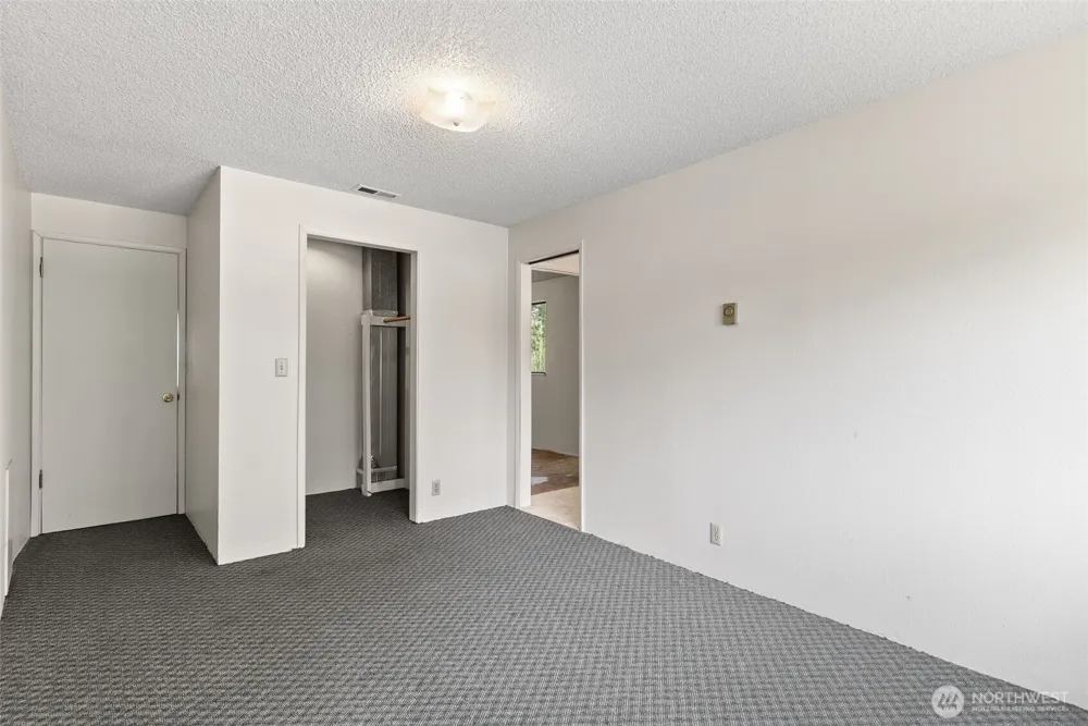 8123 Veterans Drive SW Lakewood, WA 98498