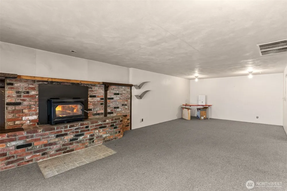 8123 Veterans Drive SW Lakewood, WA 98498