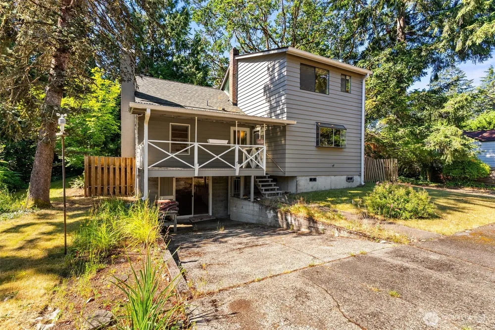 8123 Veterans Drive SW Lakewood, WA 98498