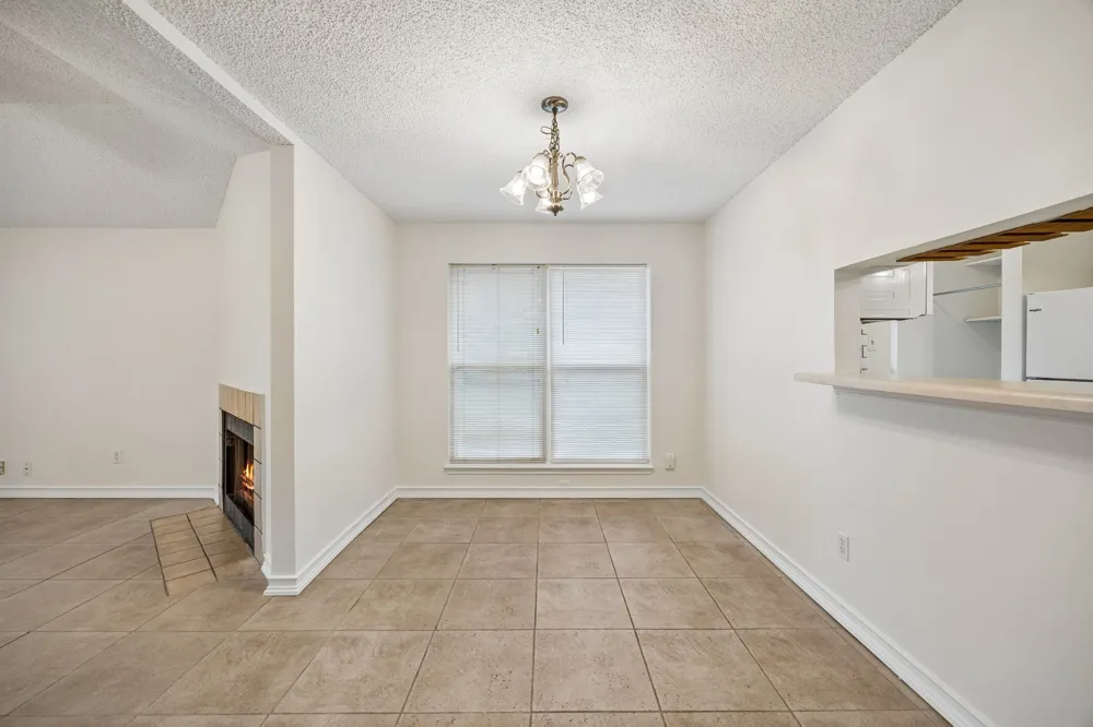 118 E Denton Drive Euless, TX 76039