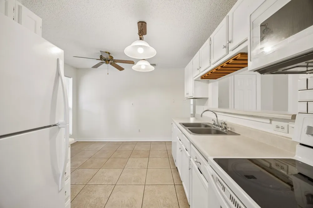 118 E Denton Drive Euless, TX 76039