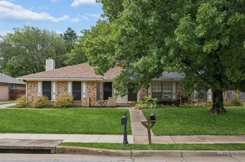 118 E Denton Drive