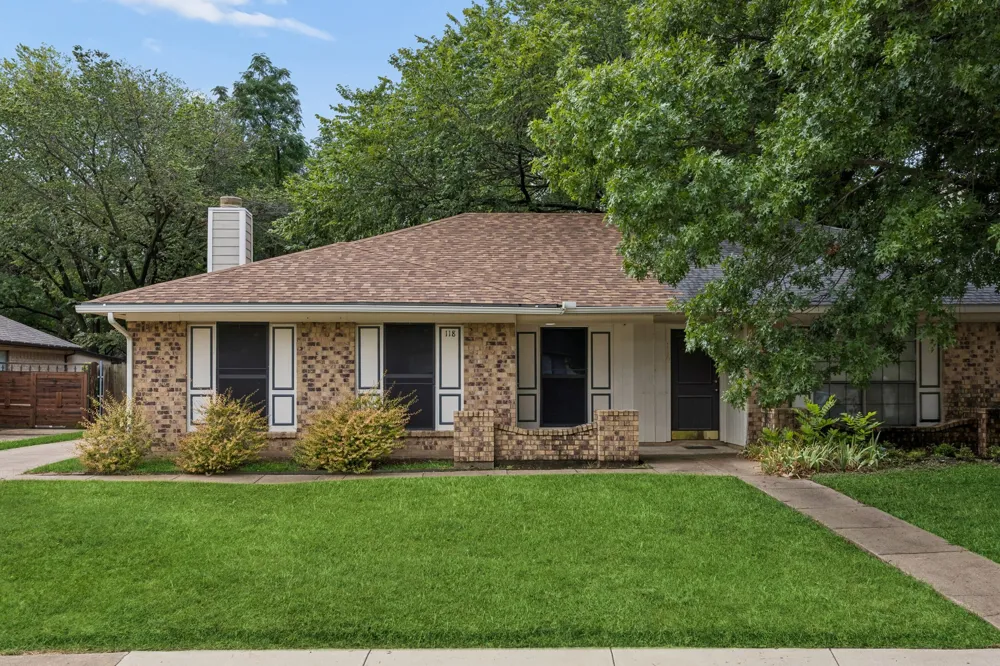 118 E Denton Drive Euless, TX 76039