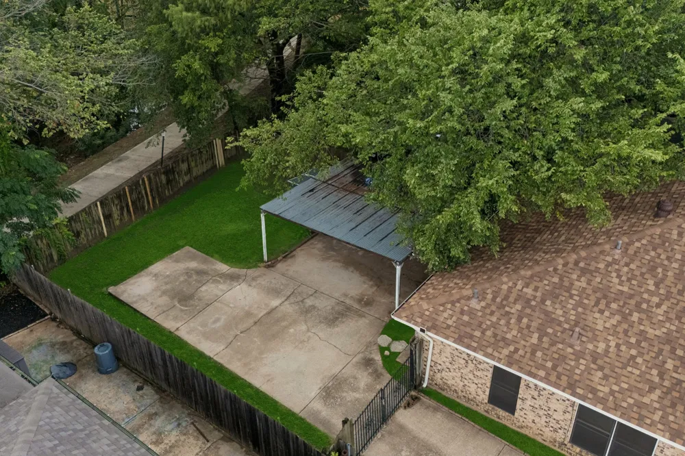 118 E Denton Drive Euless, TX 76039