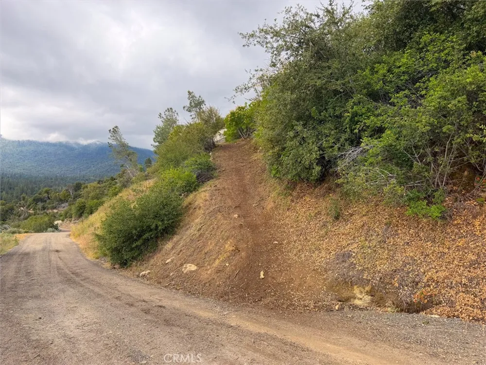4 Harris Road Mariposa, CA 95338