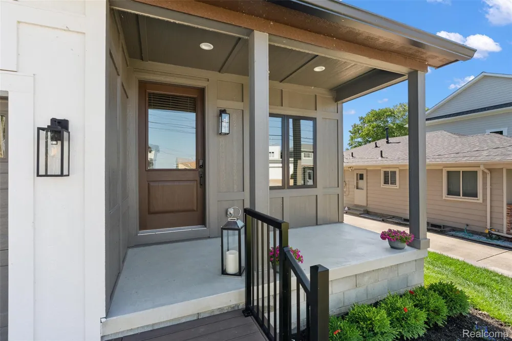 41255 Conger Bay Drive Harrison Charter Township, MI 48045