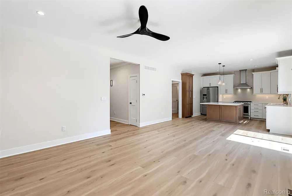 41255 Conger Bay Drive Harrison Charter Township, MI 48045
