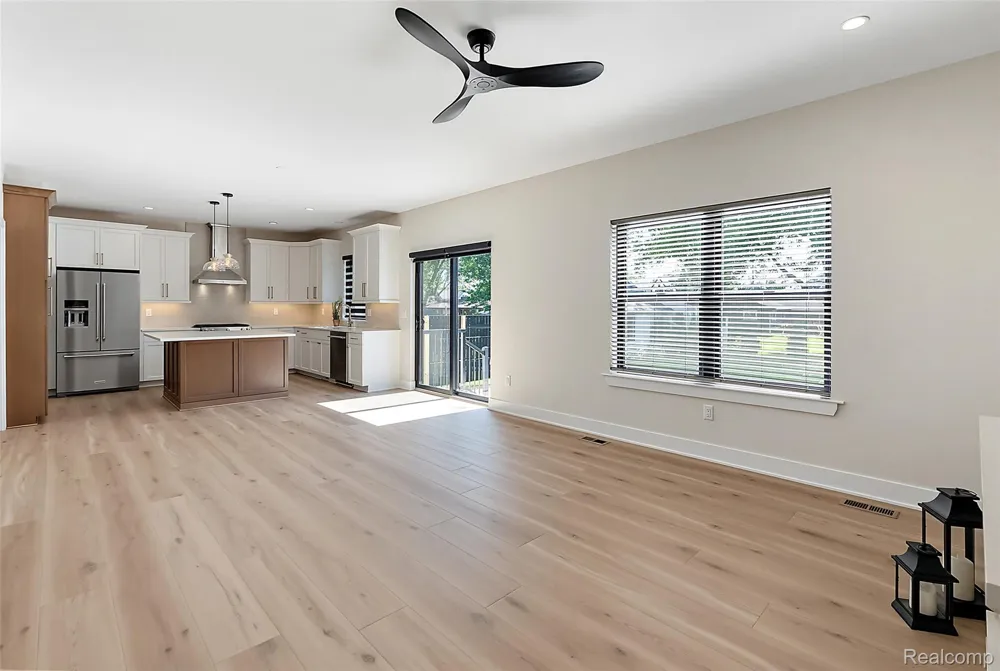 41255 Conger Bay Drive Harrison Charter Township, MI 48045