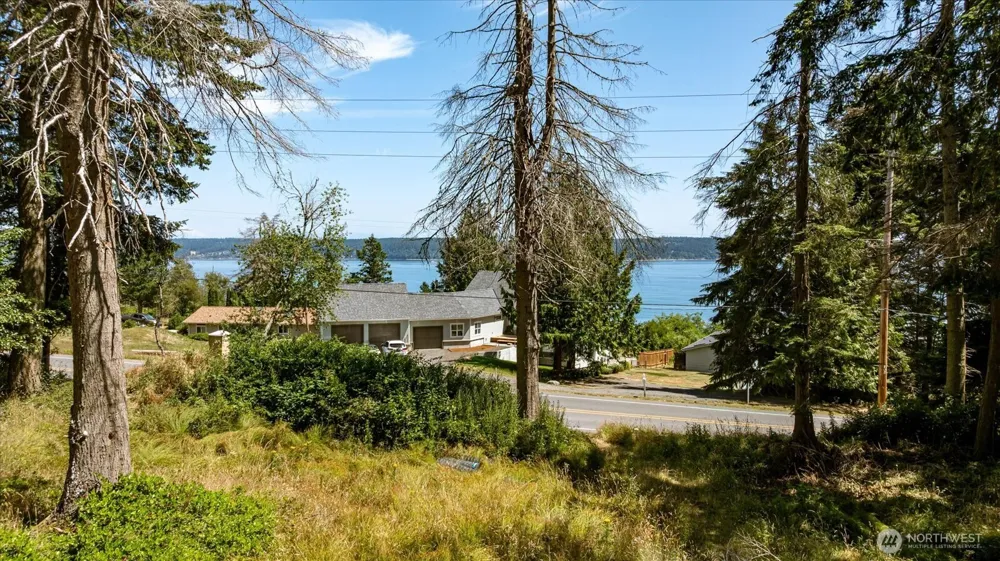 2458 North Bluff Rd Greenbank, WA 98253