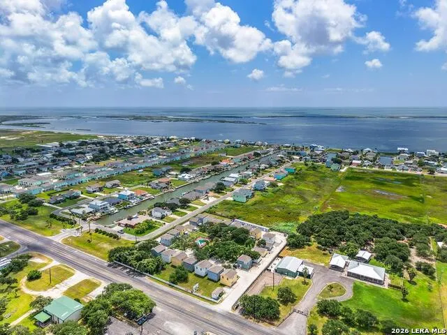 4212 HIGHWAY 35 S Rockport, TX 78382