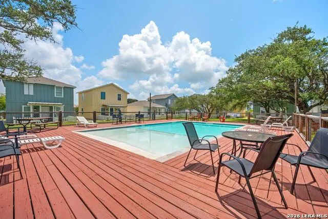 4212 HIGHWAY 35 S Rockport, TX 78382