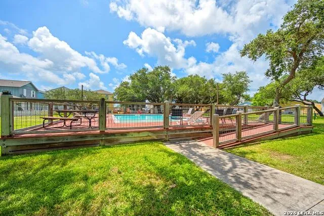 4212 HIGHWAY 35 S Rockport, TX 78382