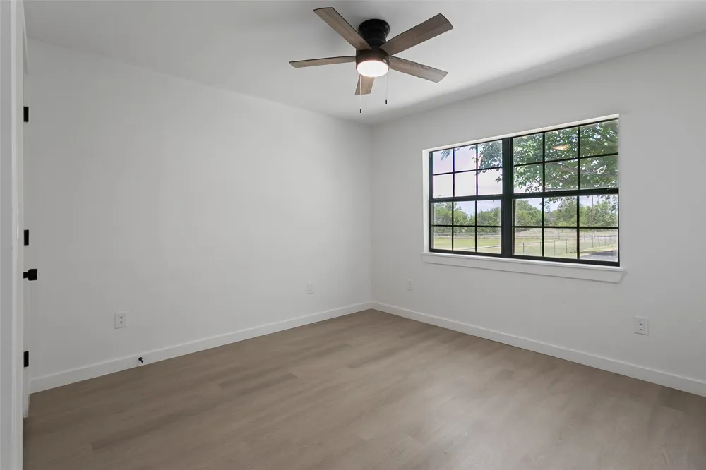 1346 S Reno Road Reno, TX 76082