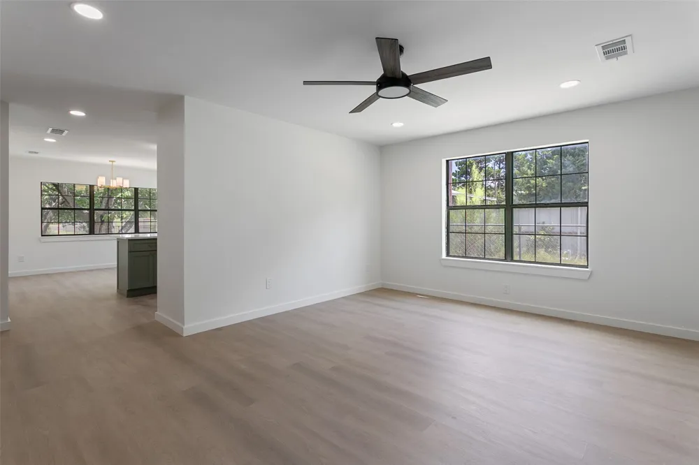 1346 S Reno Road Reno, TX 76082