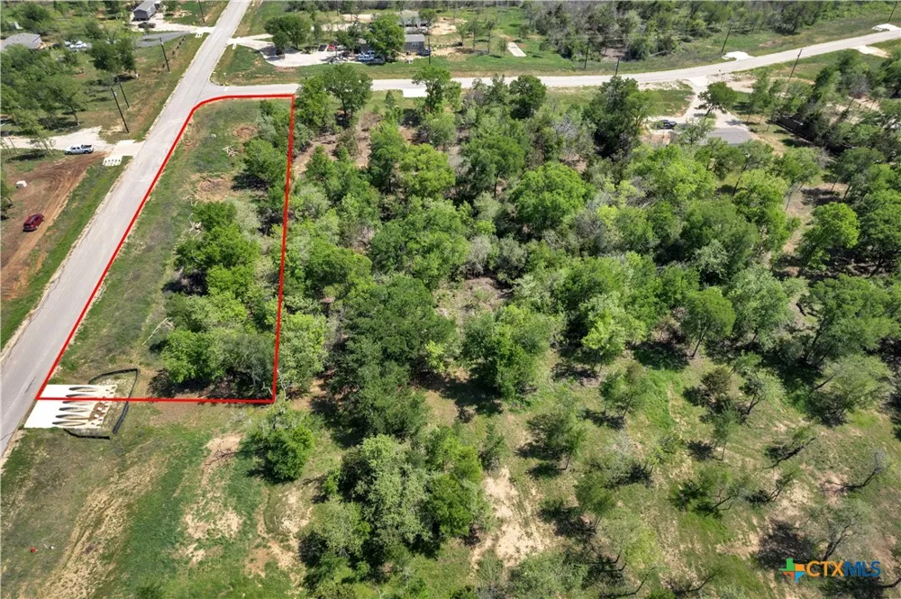 112 Empire Street Elgin, TX 78621