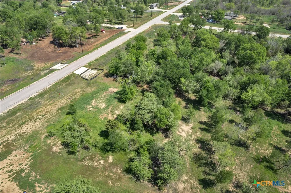 112 Empire Street Elgin, TX 78621