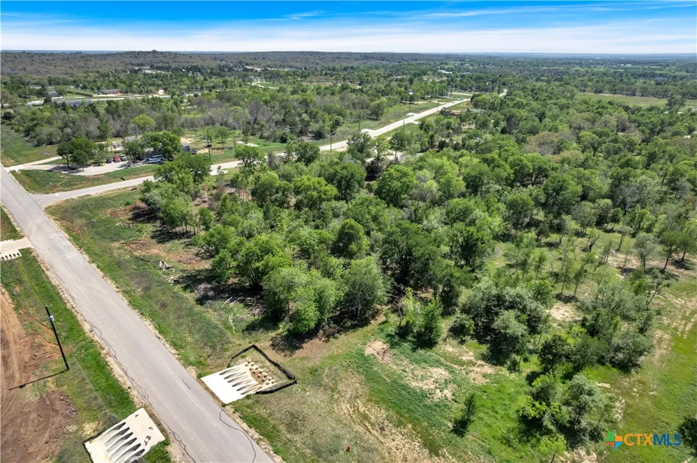 112 Empire Street Elgin, TX 78621