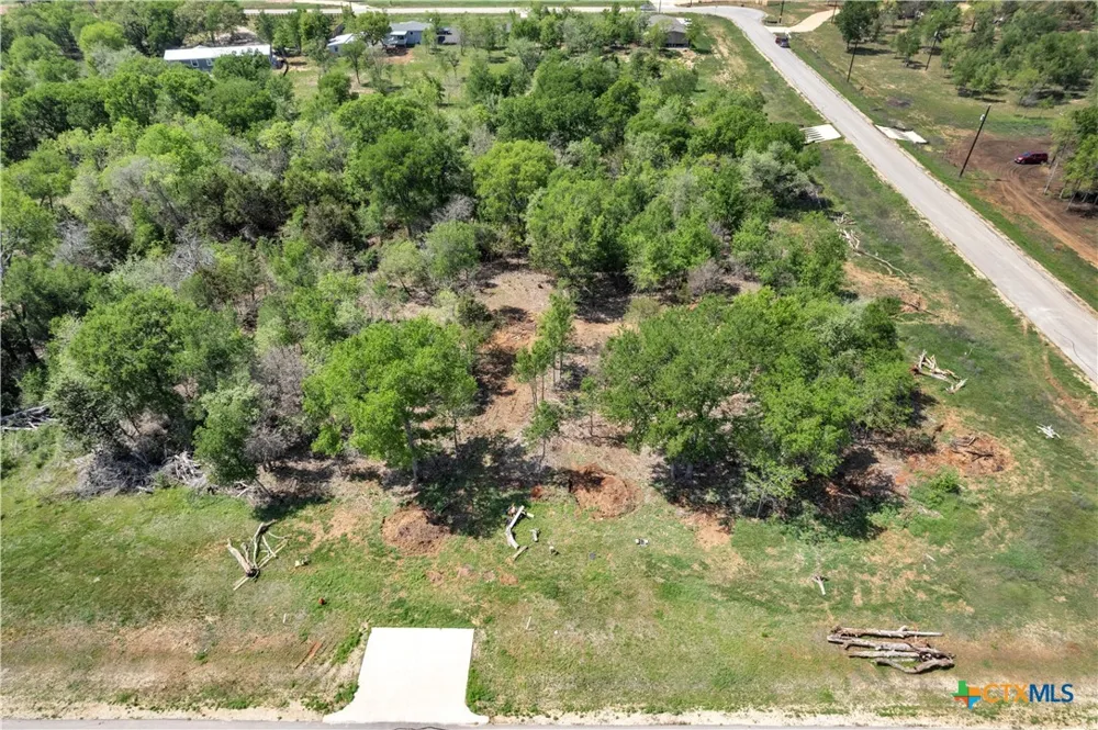 114 Empire Street Elgin, TX 78621