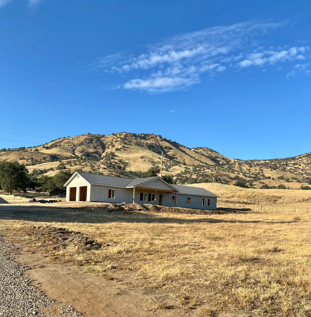 8058 Monreal Dr Sanger, CA 93657