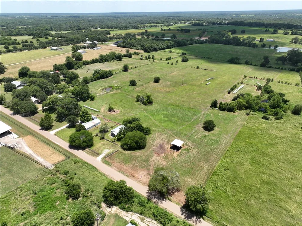 CR 318 Navasota, TX 77868