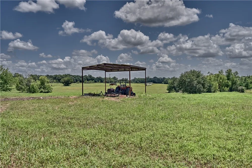 CR 318 Navasota, TX 77868