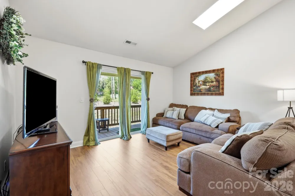 123 Foxden Drive #202 Fletcher, NC 28732