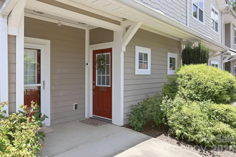 123 Foxden Drive #202 Fletcher, NC 28732
