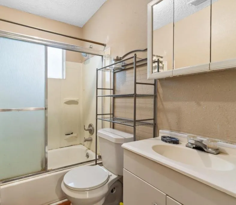 2312 Cromwell Street Houston, TX 77093