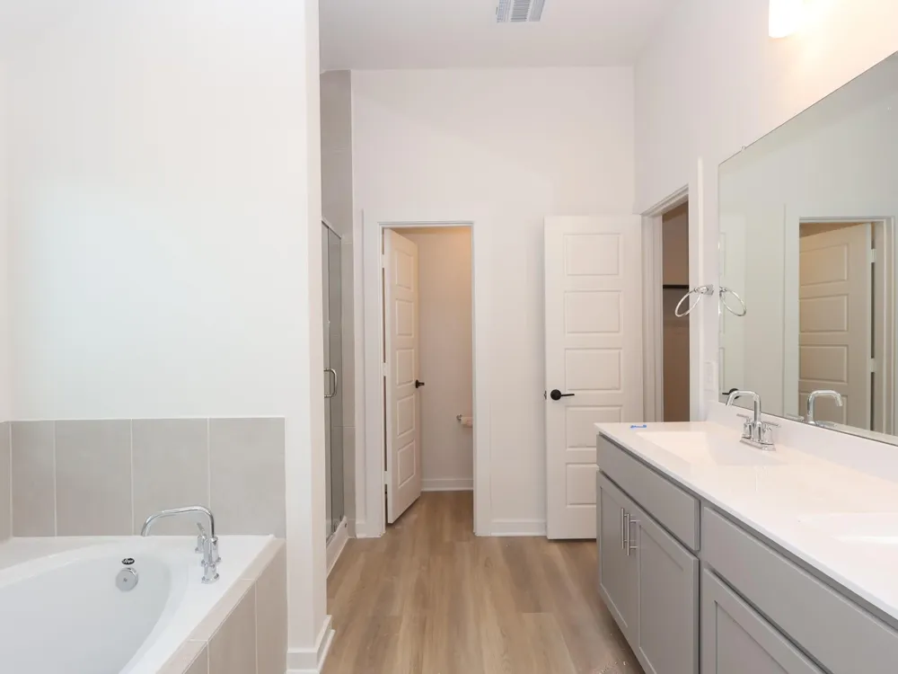 10228 Burton Path Montgomery, TX 77316