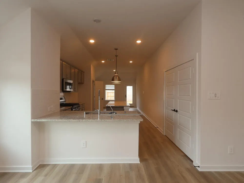 10228 Burton Path Montgomery, TX 77316