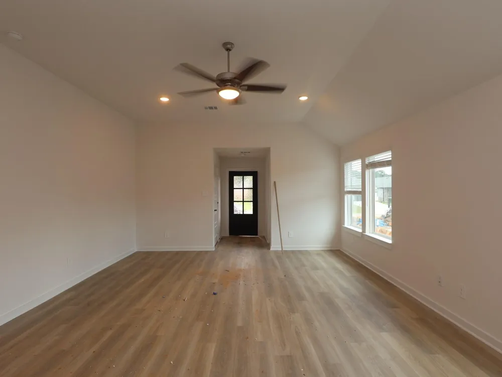 10228 Burton Path Montgomery, TX 77316