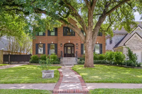 706 Mulberry Lane