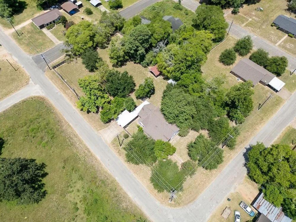 211 S Olive Street Grapeland, TX 75844