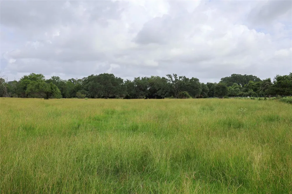 1340 Cr 253 Weimar, TX 78962