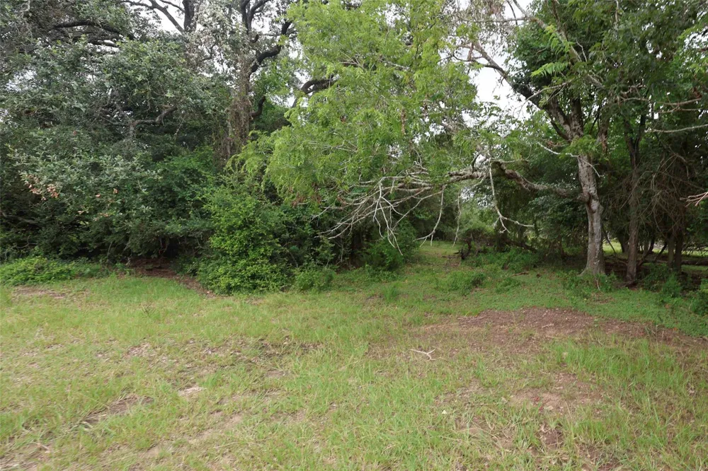 1340 Cr 253 Weimar, TX 78962