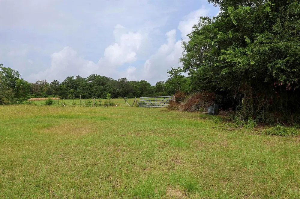 1340 Cr 253 Weimar, TX 78962