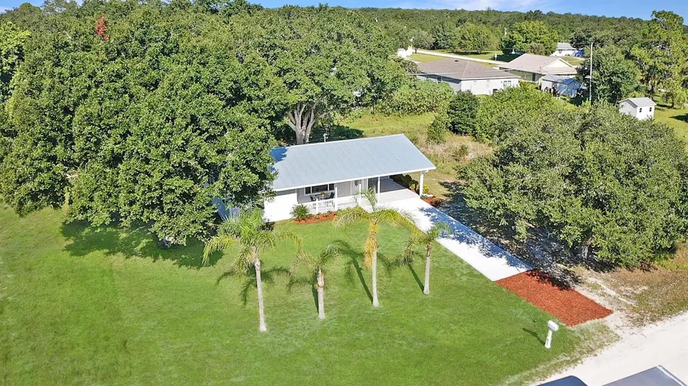 8745 98TH COURT Vero Beach, FL 32967