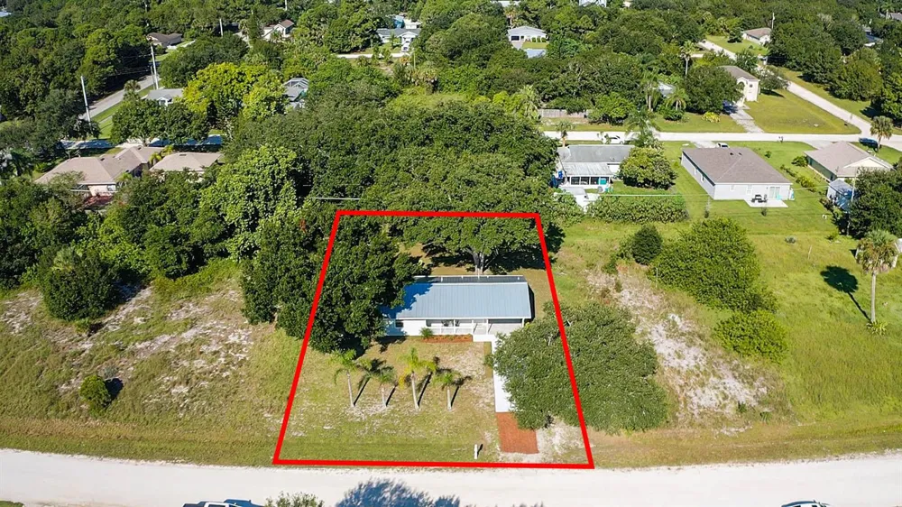 8745 98TH COURT Vero Beach, FL 32967
