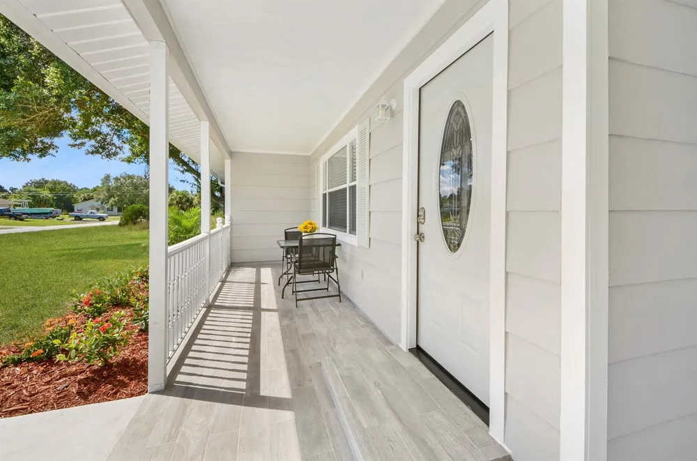 8745 98TH COURT Vero Beach, FL 32967