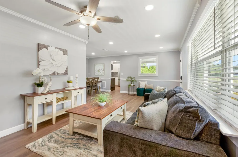 8745 98TH COURT Vero Beach, FL 32967