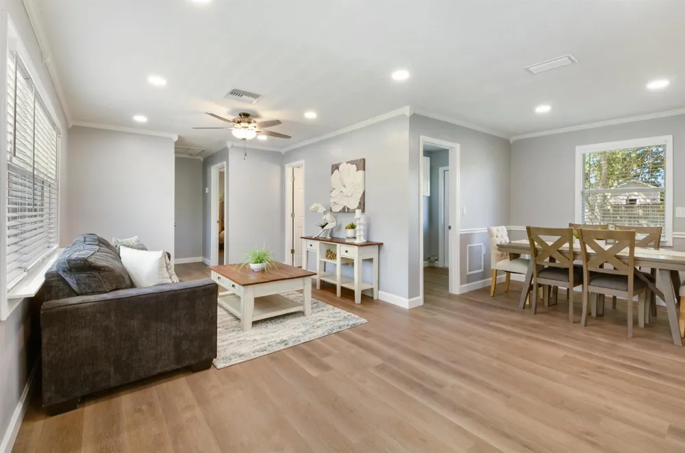 8745 98TH COURT Vero Beach, FL 32967
