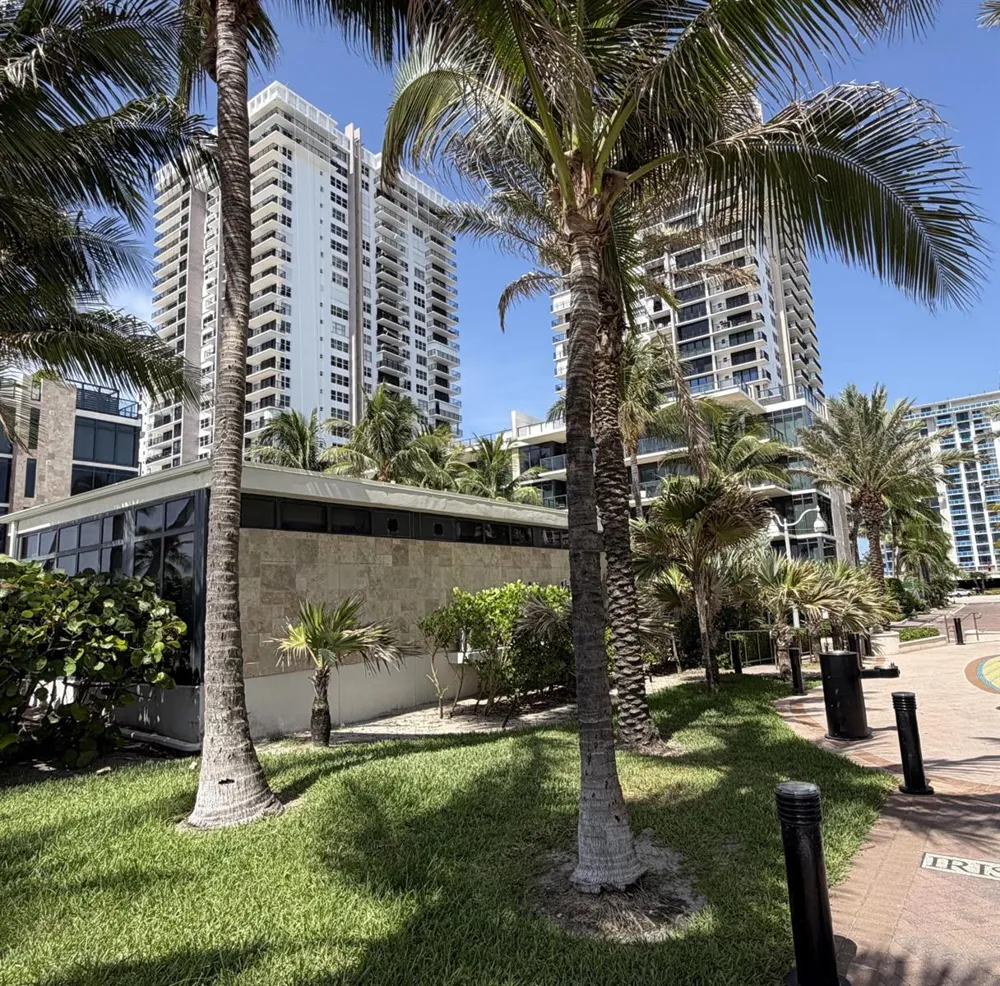 2101 S Ocean Drive #505 Hollywood, FL 33019