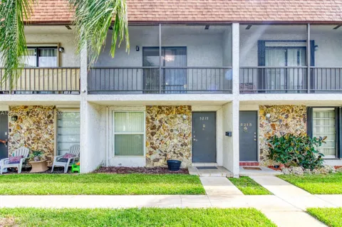 5215 SW 40th Ave #48
