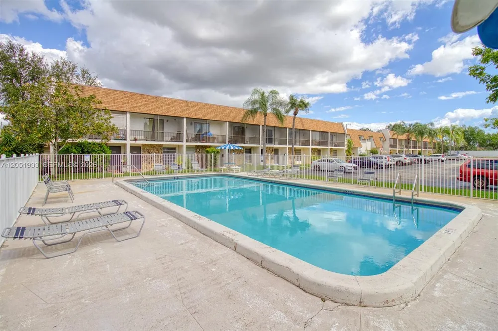 5215 SW 40th Ave #48 Dania Beach, FL 33314