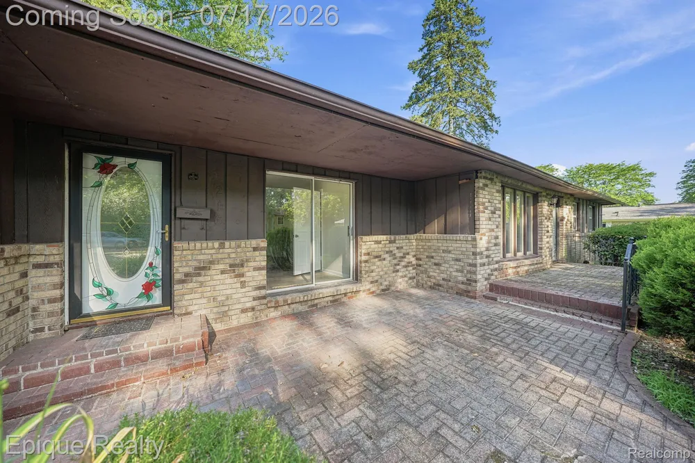 216 Aveline Street Ypsilanti City, MI 48197