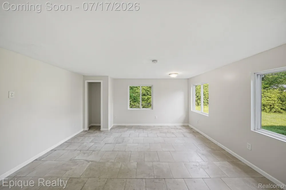 216 Aveline Street Ypsilanti City, MI 48197