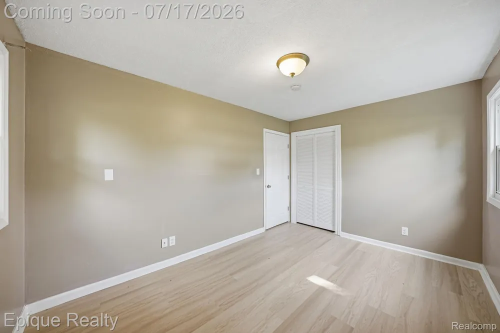216 Aveline Street Ypsilanti City, MI 48197