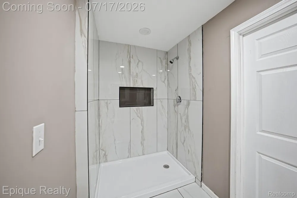 216 Aveline Street Ypsilanti City, MI 48197