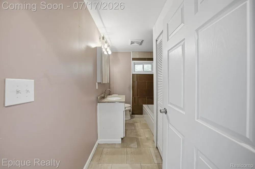 216 Aveline Street Ypsilanti City, MI 48197